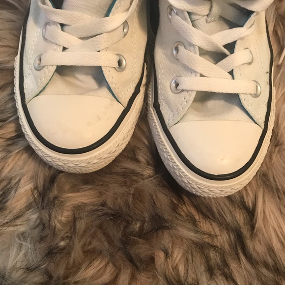 *LIKE NEW* Converse All Stars - Picture 4 of 5